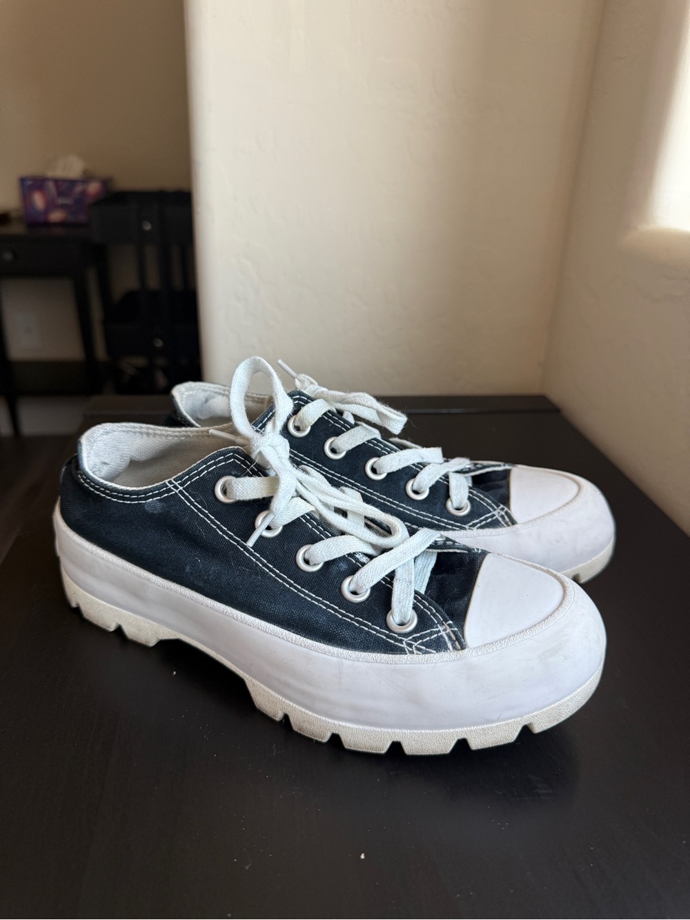 Classic Low-Top Canvas Sneakers in Black and White